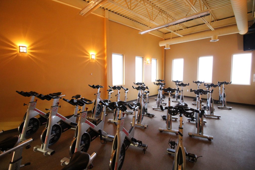 Club Metro USA of Manalapan NJ spinning room