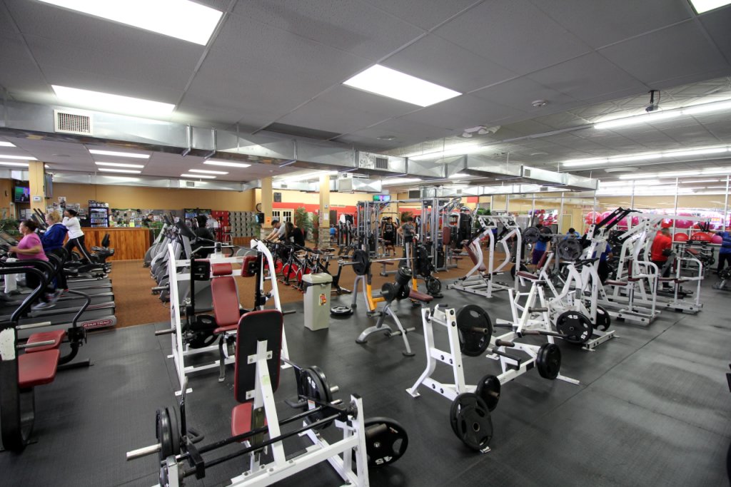 Club Metro USA, West New York NJ – See-Inside Fitness Center