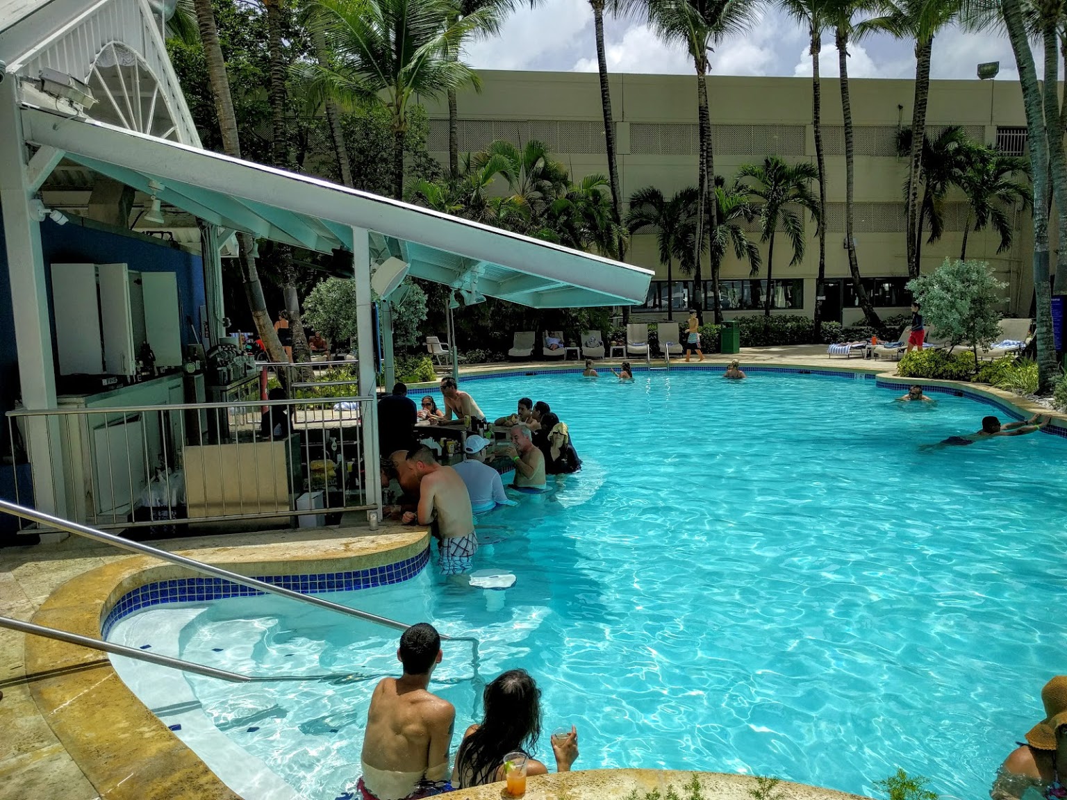 Pool Bar Courtyard Marriott Carolina, Puerto Rico