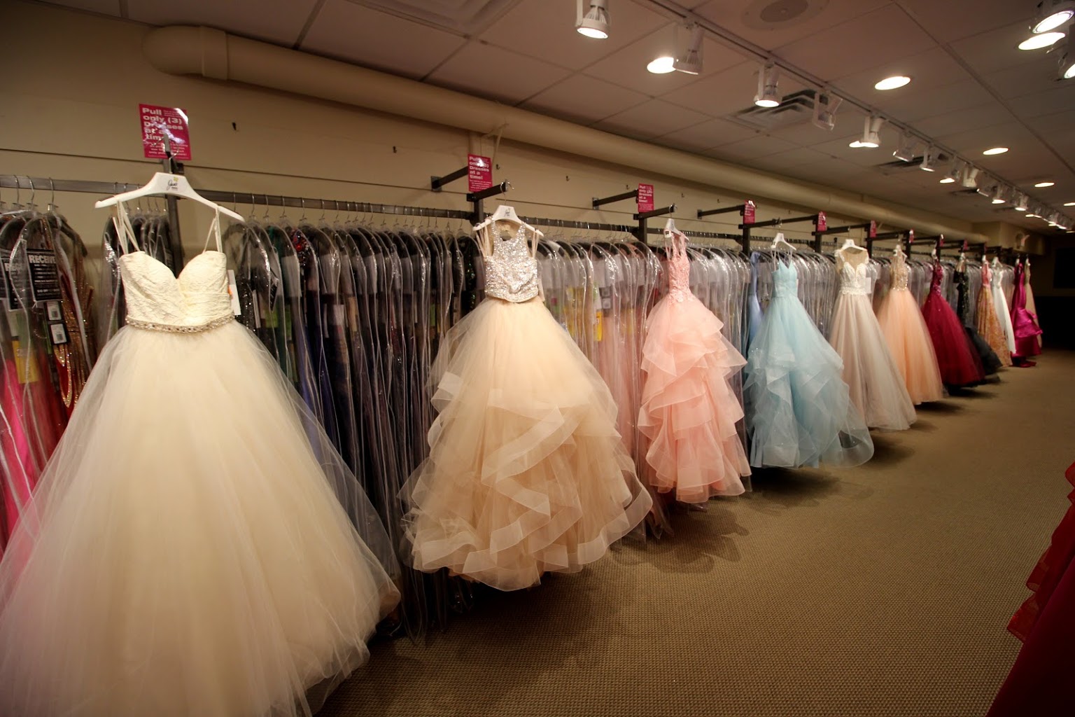 Jan's Boutique dress store in Cherry Hill, NJ dresses