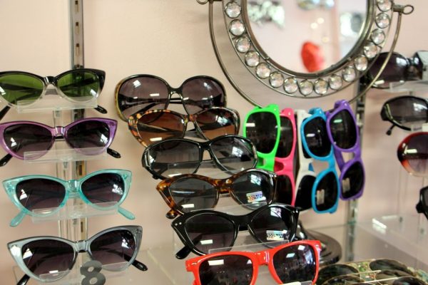 heathers-clothing-accessories-sunglasses-marlton