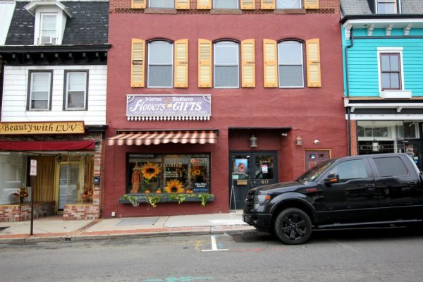 Horse Feathers Floral Design Mt Holly NJ store front