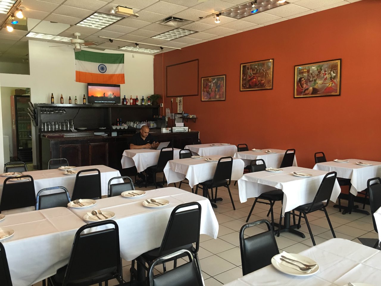 Apna Taste of Punjab Indian Restaurant Kissimmee, FL seating