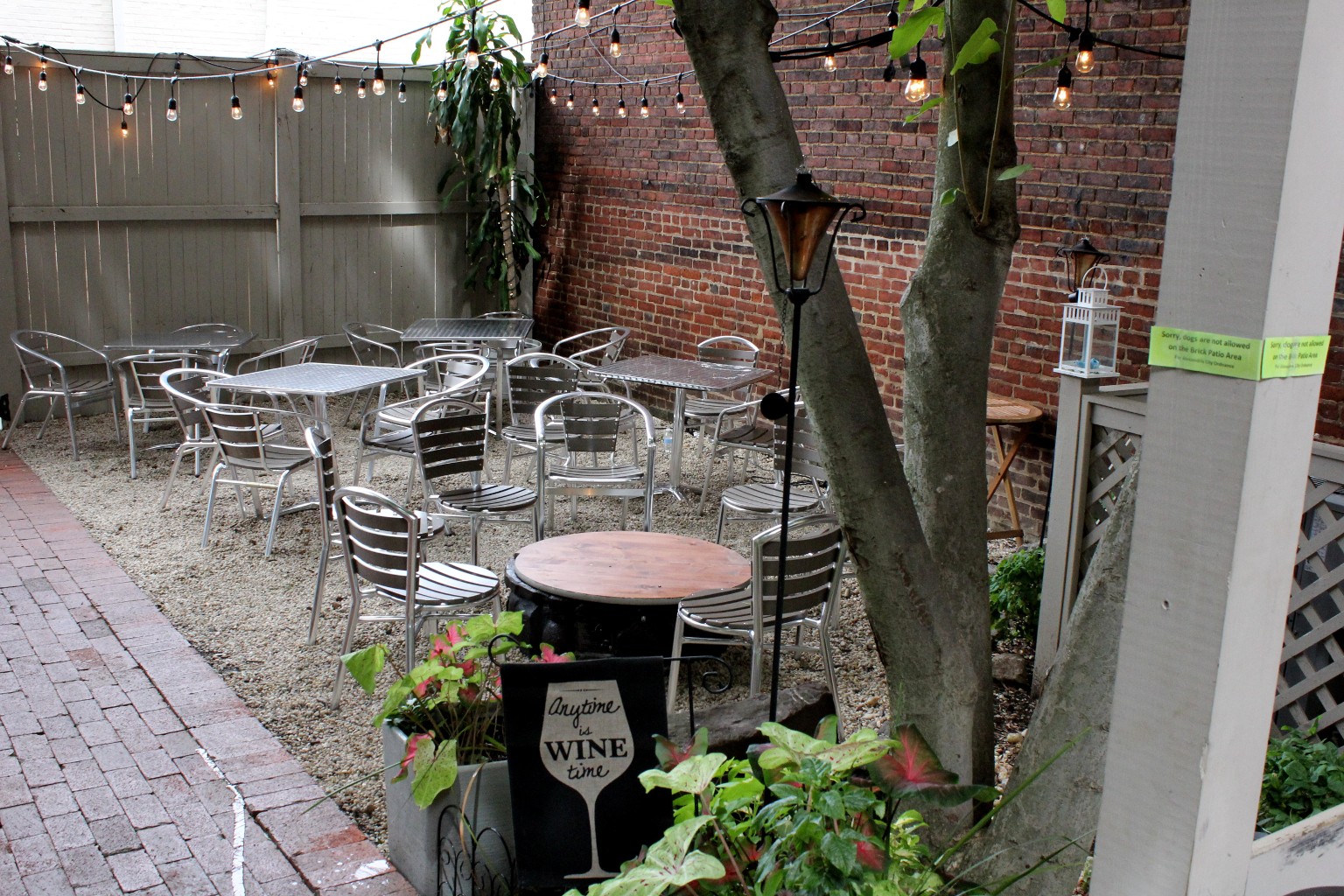 Sonoma Cellar Alexandria, VA American Restaurant outdoor seating