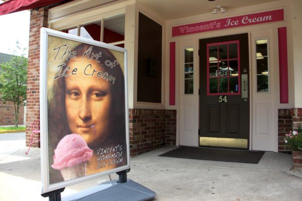 Vincent's Ice Cream Shop Mt Holly NJ store front mona lisa