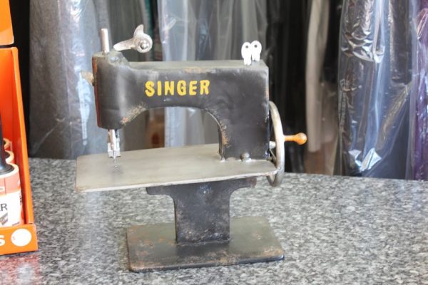 York Street Cleaners Philadelphia PA singer sewing machine