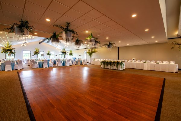 dance floor in Glen Erin Golf Club 360 Tour in Janesville, WI