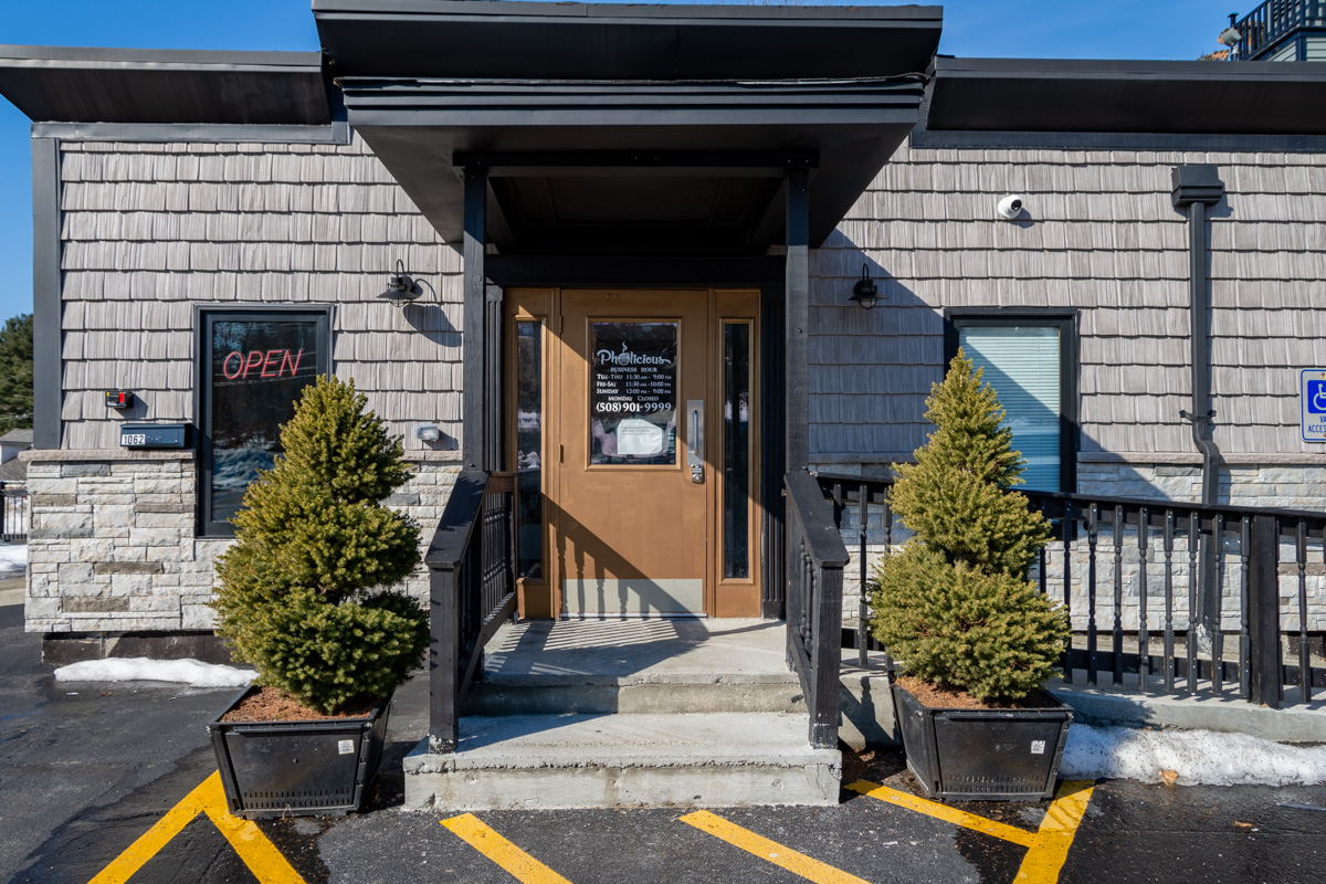 front entrance for Pholicious Asian Fusion Restaurant & Bar, Holden, MA