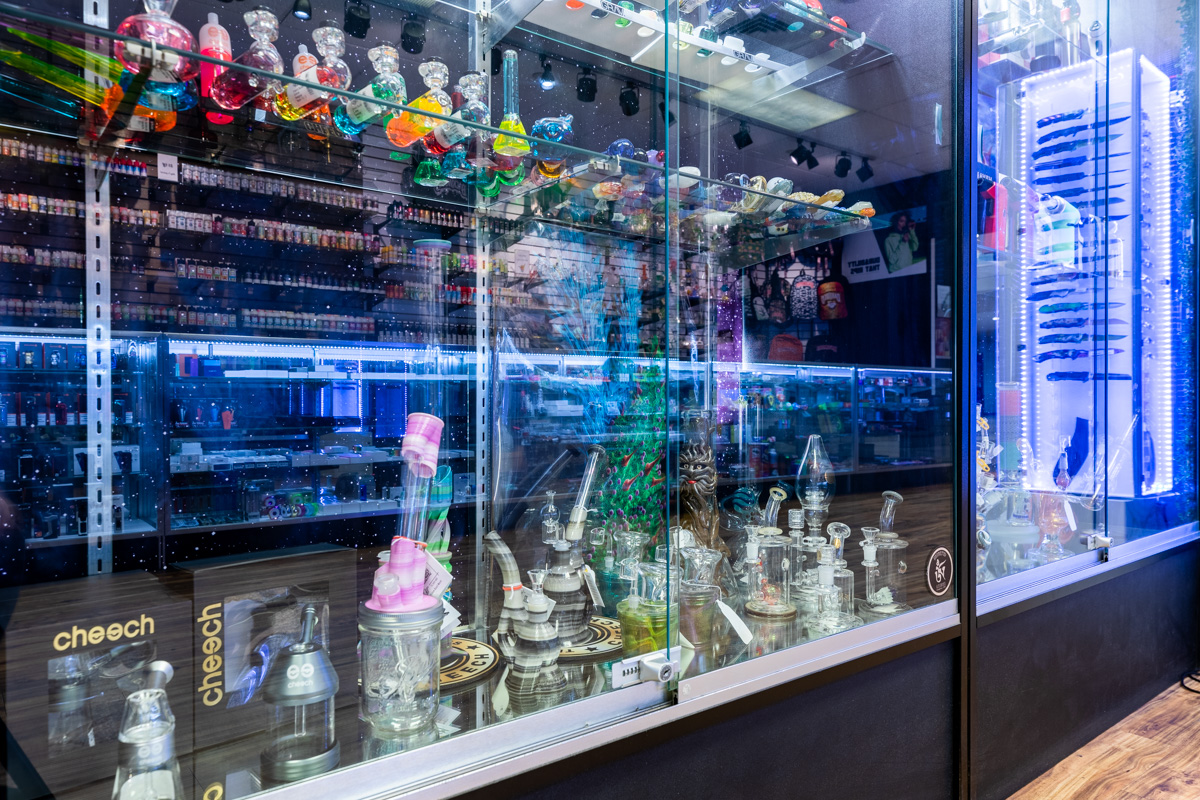 glass display at Vape Pros, Aurora, CO 360 Virtual Tour for Vaporizer store