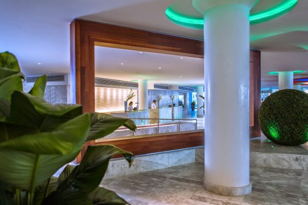 La Concha A Renaissance Resort San Juan Puerto Rico Lobby Front Desk