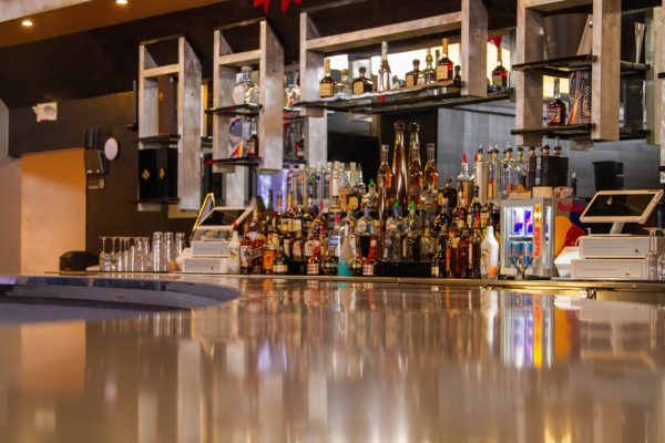 bar counter and liquor at Stateum Nights, Night club in Mt Clemens, MI