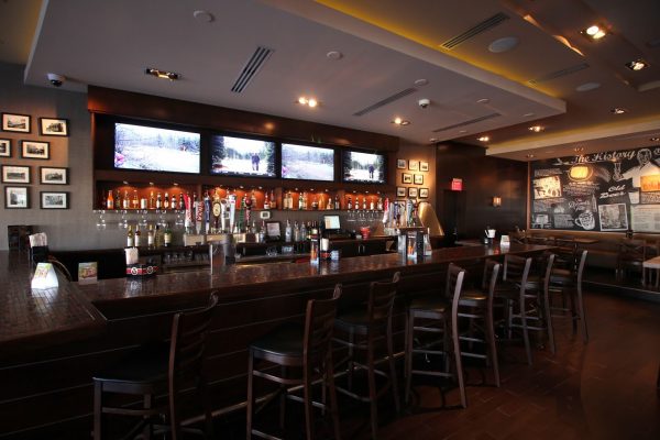 bar counter at Pats Select Pizza | Grill Italian Restaurant in Smyrna, DE