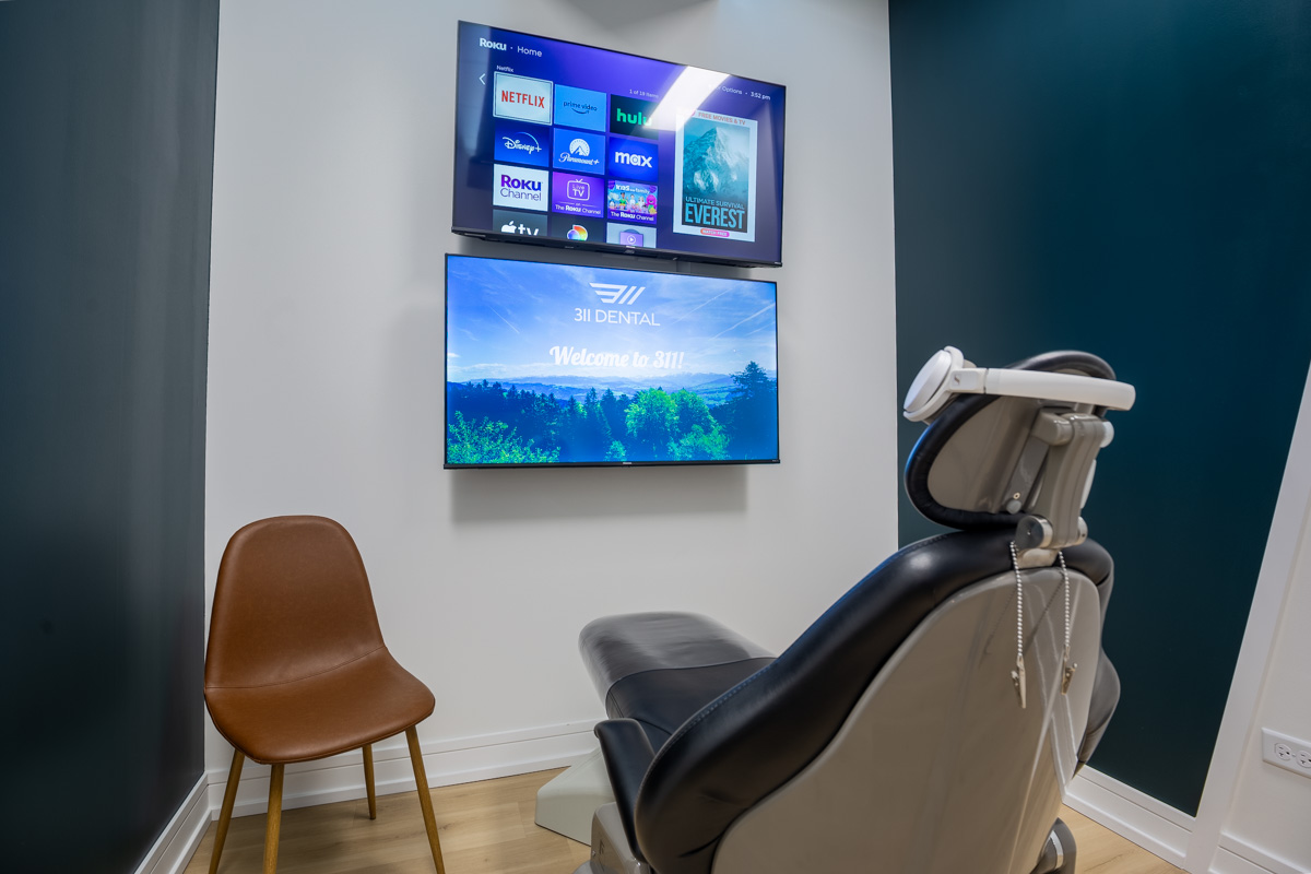 dental exam room at 311 Dental in Bolingbrook, IL 360 Virtual Tour for Dentist