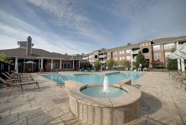 pool at Canyon Club at Perry Crossing, Apartment building in Plainfield, IN