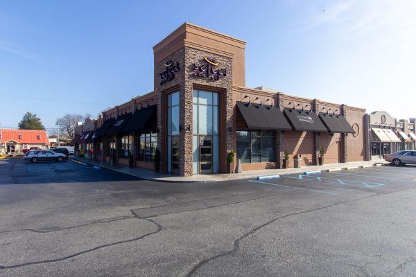 exterior store front of Pats Select Pizza | Grill Italian Restaurant in Smyrna, DE