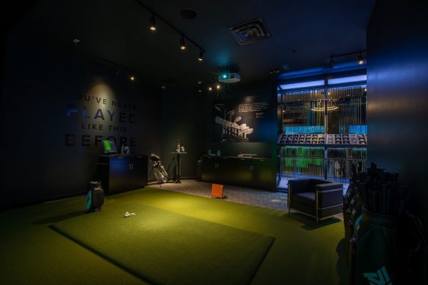 driving range bay 360 Tour of Parsons Xtreme Golf store PXG Norterra in Phoenix, AZ