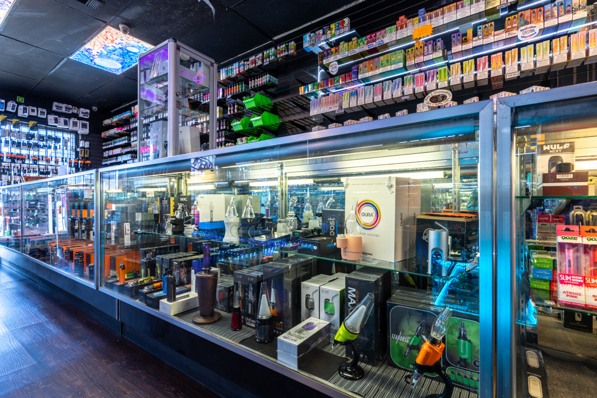 counter display at Smash Glass and Vape, Aurora, CO 360 Virtual Tour for Vaporizer store