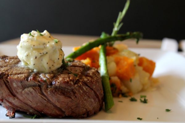 Cacio e Pepe Artesia II, Guaynabo Puerto Rico‎ steak potatos asparagus