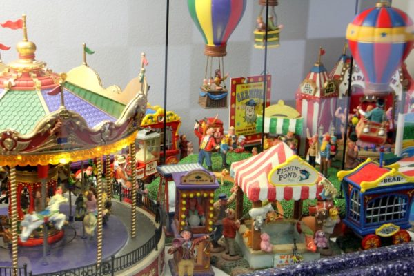 Ice Cream Parlour Cherry Hill NJ carnival fair ground miniture carousel ballon ride