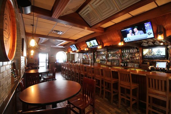 Bar-seating-at-Santuccis-Original -Square-Pizza-pizzeria-at-Broad-Street-Philadelpia-PA