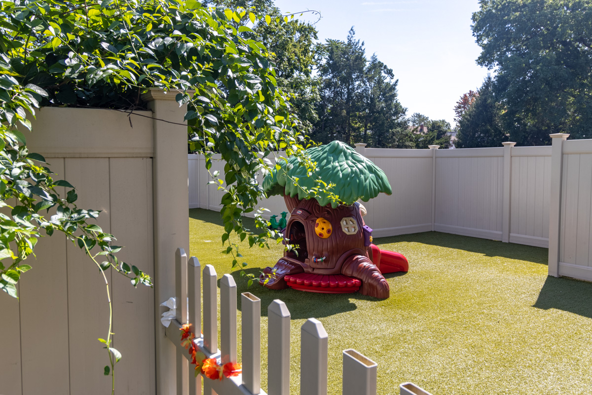 playground treehouse at Lightbridge Academy, Bergenfield, NJ 360 Virtual Tour for Pre-school Day Care Center