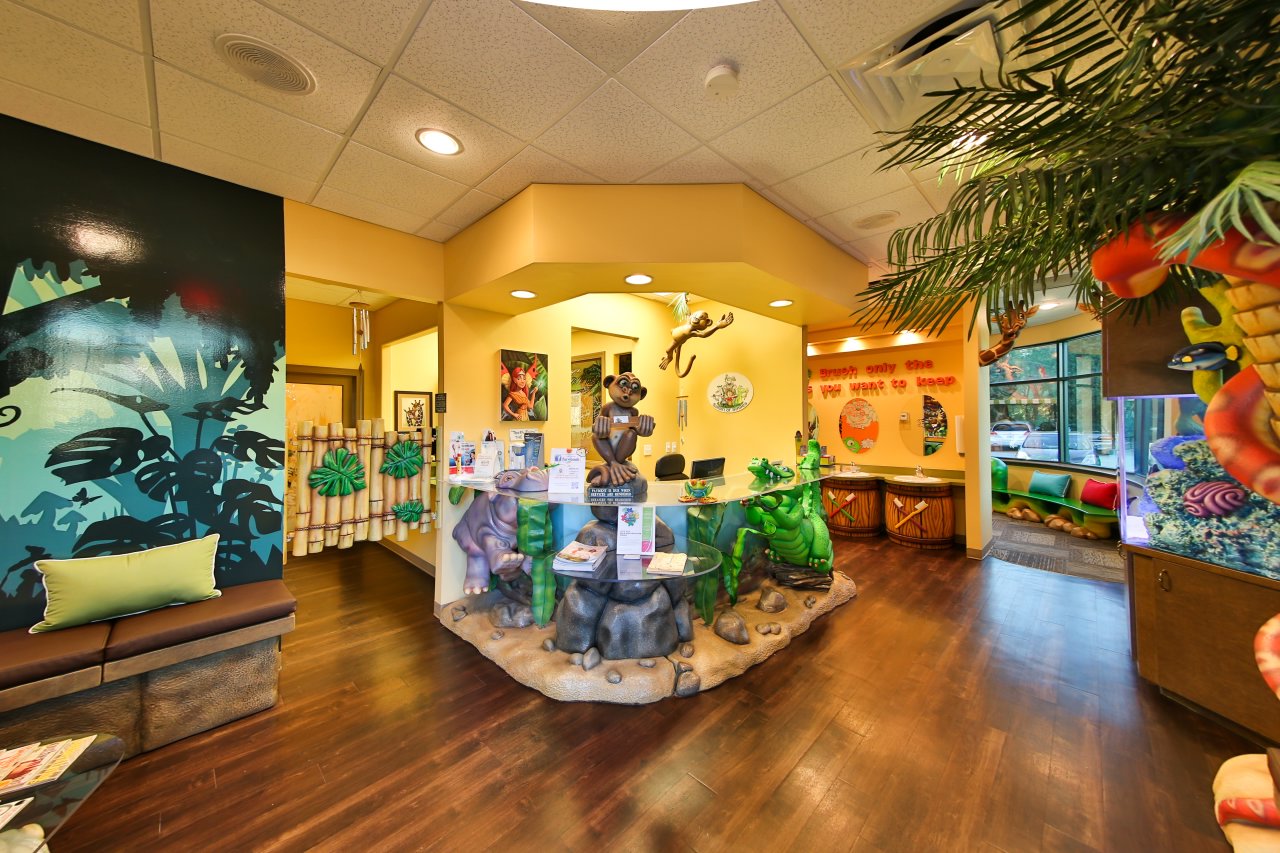 Ivis Alvarez DMD, Safari of Smiles – See-Inside Pediatric Dentist, Jacksonville, FL