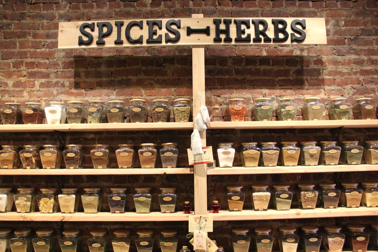 The Spice & Tea Exchange – See-Inside Cooking Retail, Red Bank, NJ – Cooking Retail