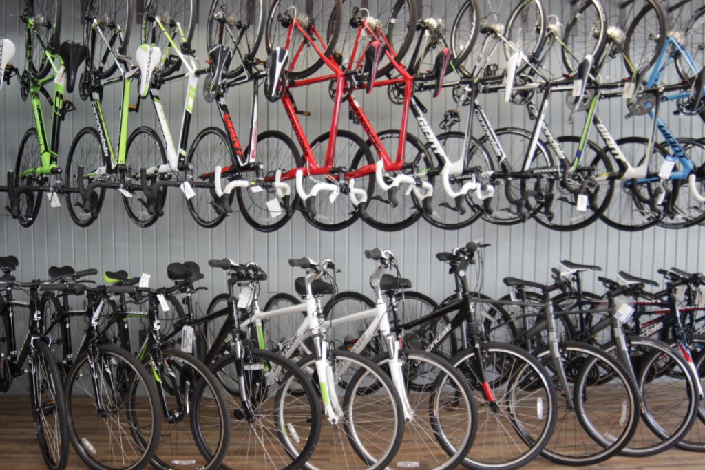 Newport Bicycle Newport RI bike display