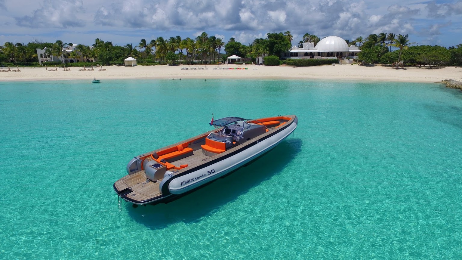 Boat Charter St Maarten by SEVEN MARINE