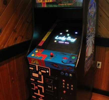 Merryfields Bar Oaklyn, New Jersey. Arcade Machine