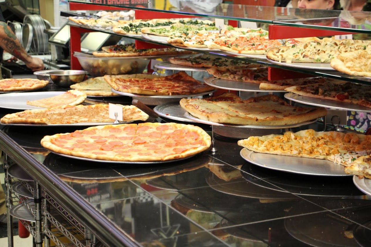 La Vita’s Pizza – See-Inside Pizza Parlor, Moorestown, NJ