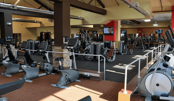 exercise machines Club Metro USA Fitness Center, Elizabeth, NJ