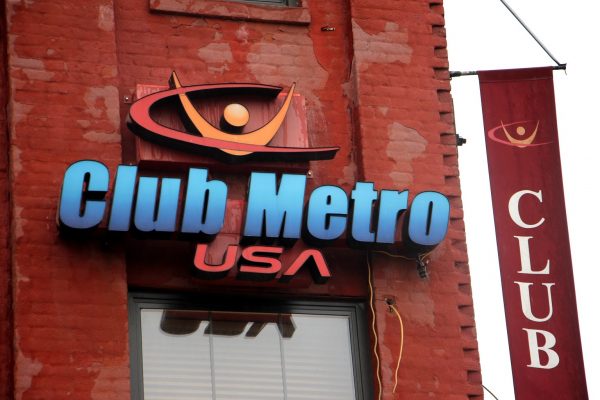 sign Club Metro USA Fitness Center, Newark, NJ
