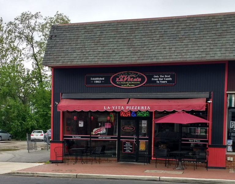 La Vita’s Pizza Mount Holly, NJ Pizza Parlor Google Business View