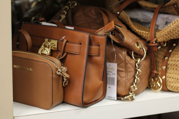 Donna’s Bag – See-Inside Handbag Boutique, Marlton, NJ