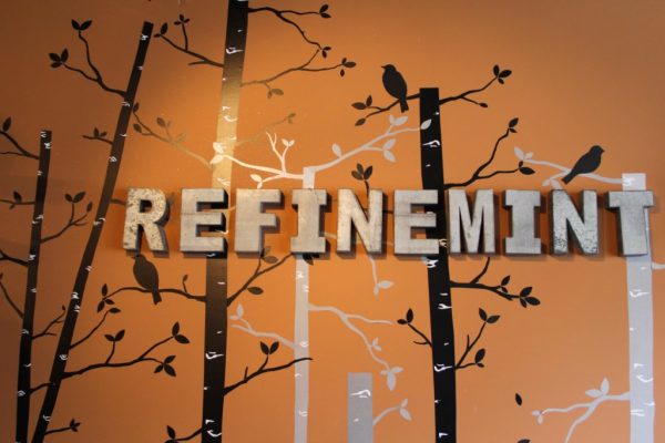 Refinemint Consignment Boutique Belford NJ wall sign