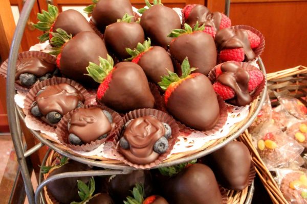 Thomas Sweet Next Door Chocolates and Gift Shoppe New Brunswick NJ chocolate covered strawberries