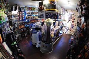 It's A Toy Store Richland NJ star wars yoda statue r2d2 display