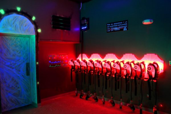 LaserZone Laser Tag Center Caguas Puerto Rico‎ red glow