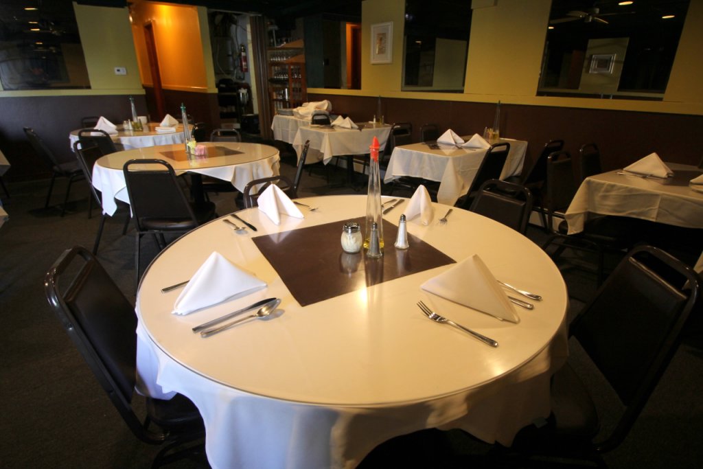 Villa Rosa Italian Restaurant Haddonfield NJ tables