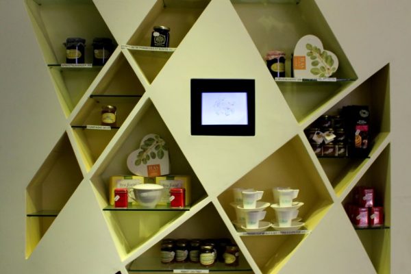 Rendez Vous Lounge Restaurant Sint Maarten wall display shelf