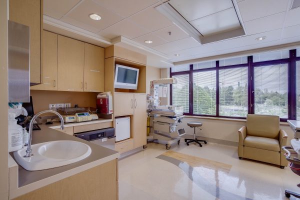 Maternal and Infant Care Clinic at UWMC Seattle, WA ObstetricianGynecologist birthing room