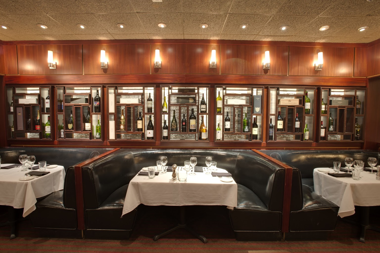 Sullivan's Steakhouse Raleigh, NC Steak House Restauarant booth seating