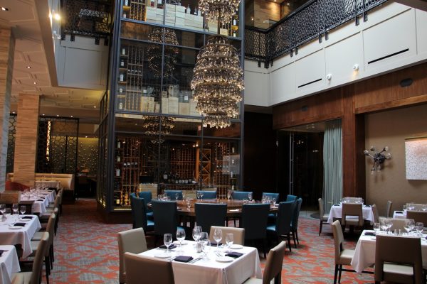 Del Frisco's Double Eagle Chicago lower dining hall