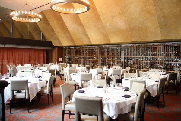 Del Frisco's Double Eagle Chicago upper dining hall