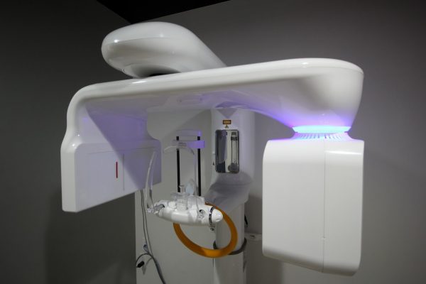 Edison Periodontics and Implantology Dental Office in Edison, NJ x-ray machine