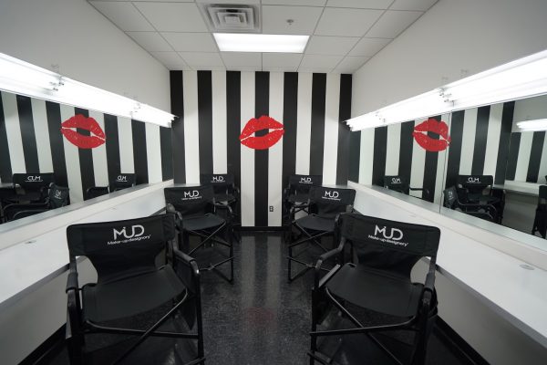 Innovate Salon Academy Beauty School in South Plainfield, NJ Makeup Chairs