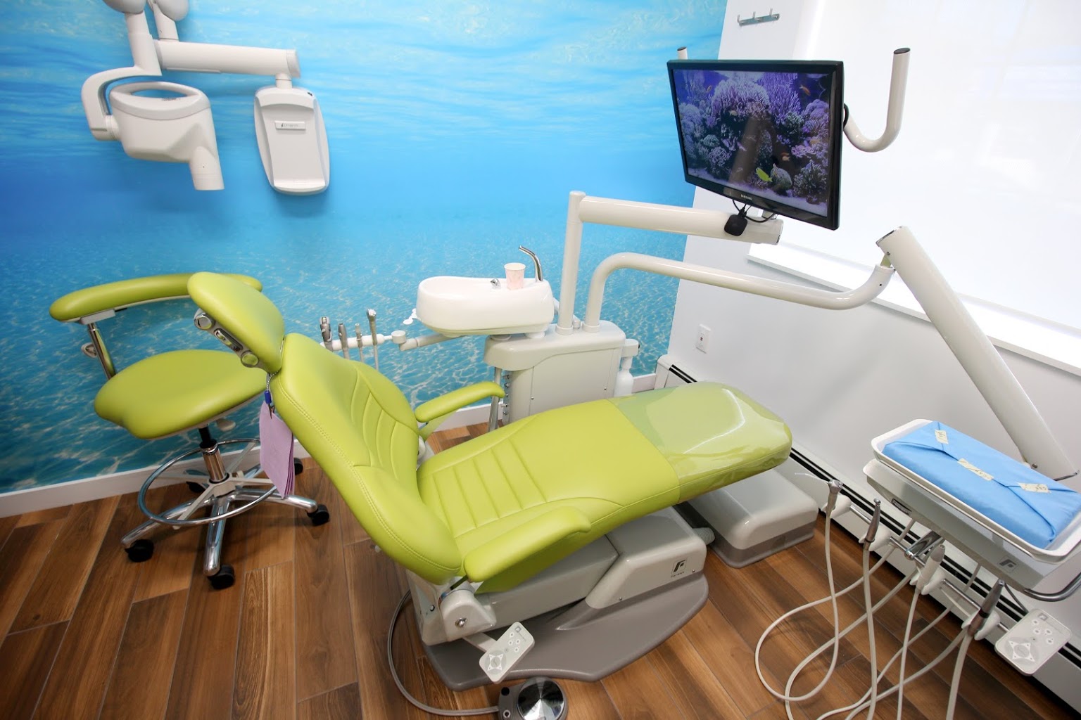 Vida Dental Spa in Whitestone, NY dentist chair exam room