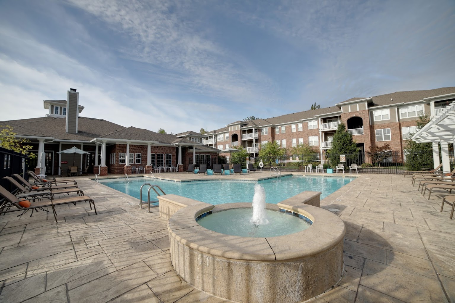 pool at Canyon Club at Perry Crossing, Apartment building in Plainfield, IN