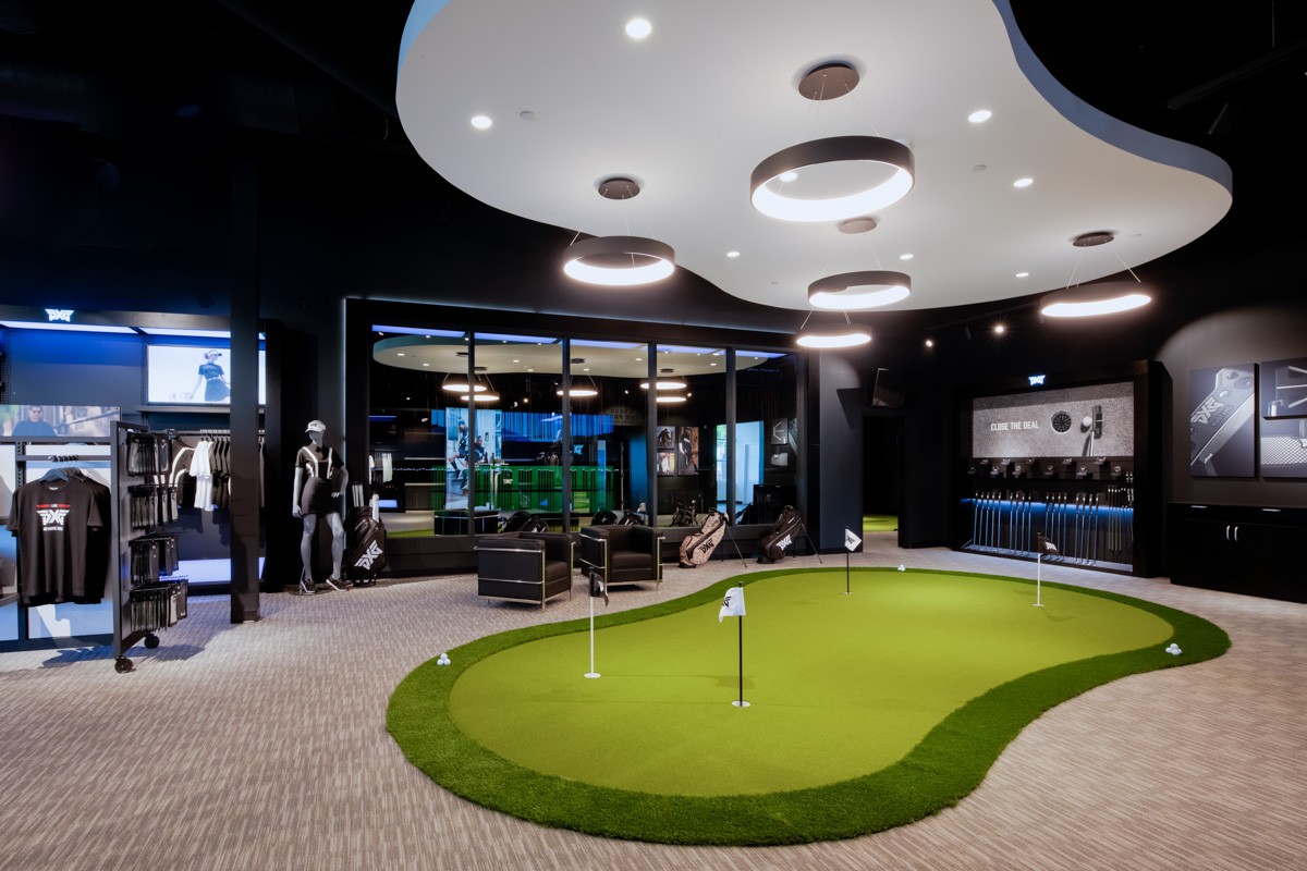 putting green in PXG Dallas 360 Tour of Parsons Xtreme Golf store in Plano, TX